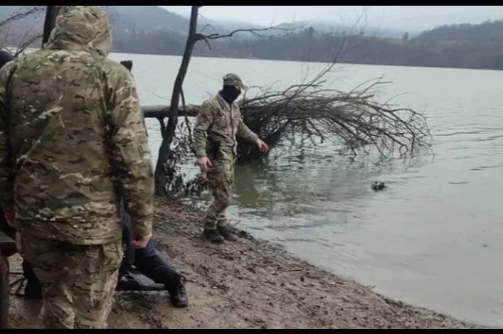 Traje potraga za Emirom Selimovićem, ronioci pretražuju Drenovu