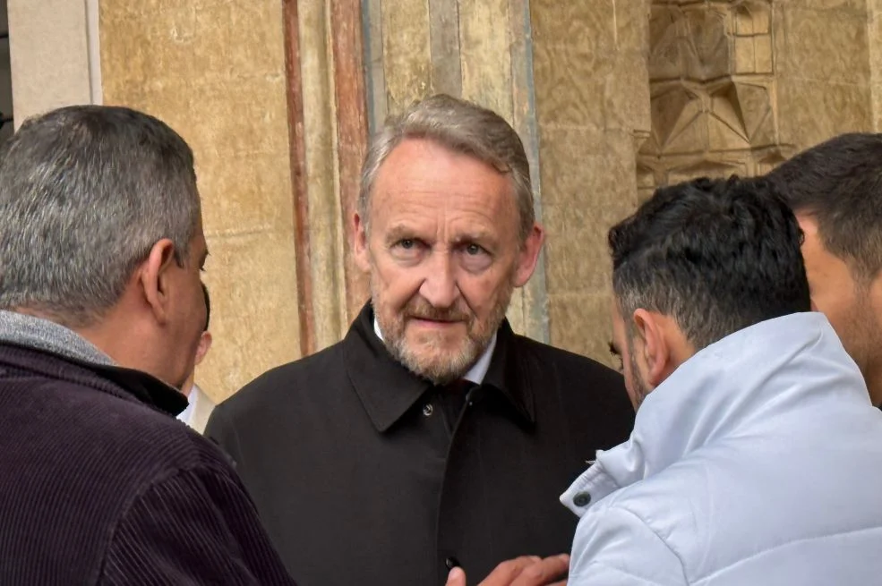 Bakir Izetbegović dijelio bajram-banku ispred Begove džamije