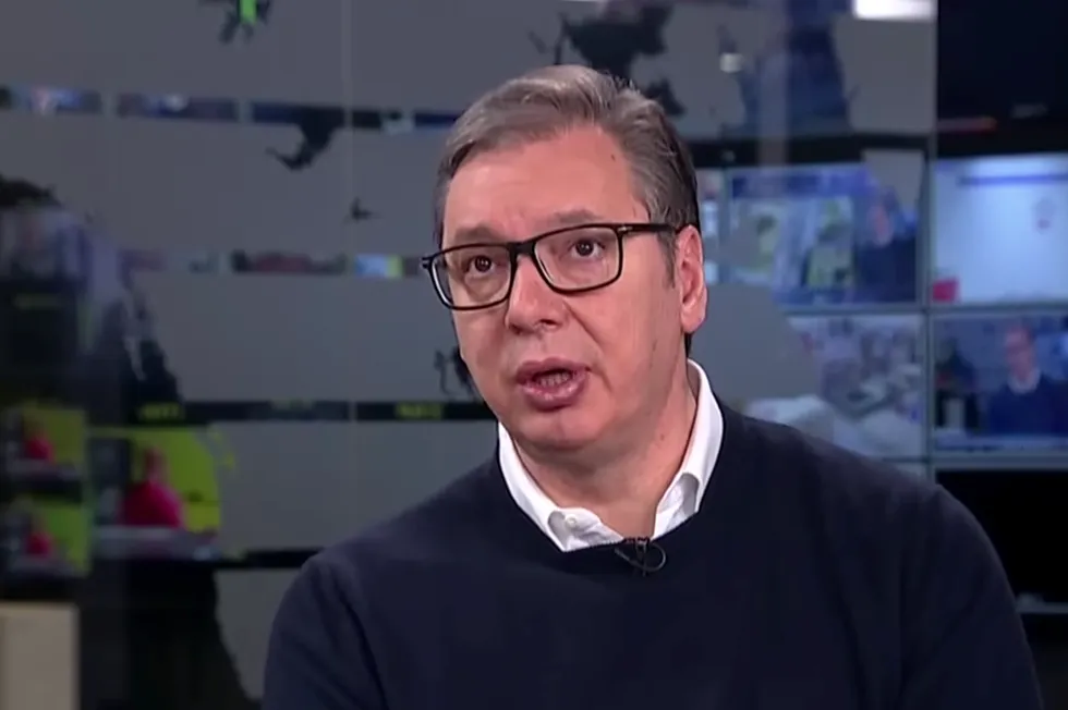 Vučić: Ako je upotrijebljen zvučni top, ja više nisam predsjednik