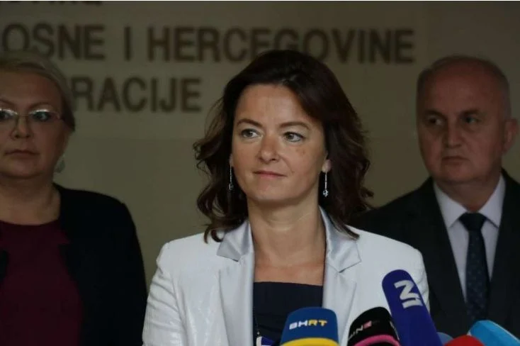 I Slovenija uvodi sankcije Dodiku? Oglasila se Fajon