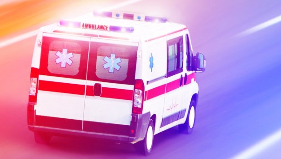 U SAOBRAĆAJNOJ nesreći na auto-putu 9. januar poginuo je Srđan Todorović, njegova supruga i maloletno dete, potvrđeno je za portal Provjereno.