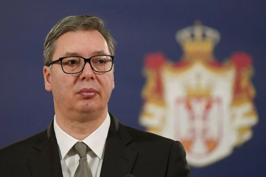 NAPOKON SE OGLASIO VUČIĆ: “Hodam ispred vas kao štit”
